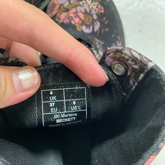 Dr. Martens Floral Canvas Beckett Lace Up Boots Size 6 - Picture 5 of 7